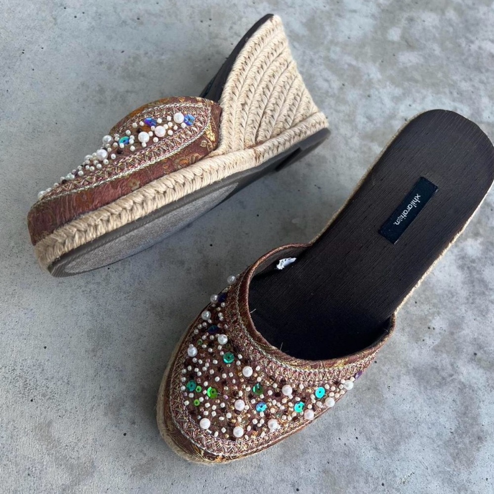 Vintage Xhilaration Y2K Embellished Bronze Espadrille Wedge Mules